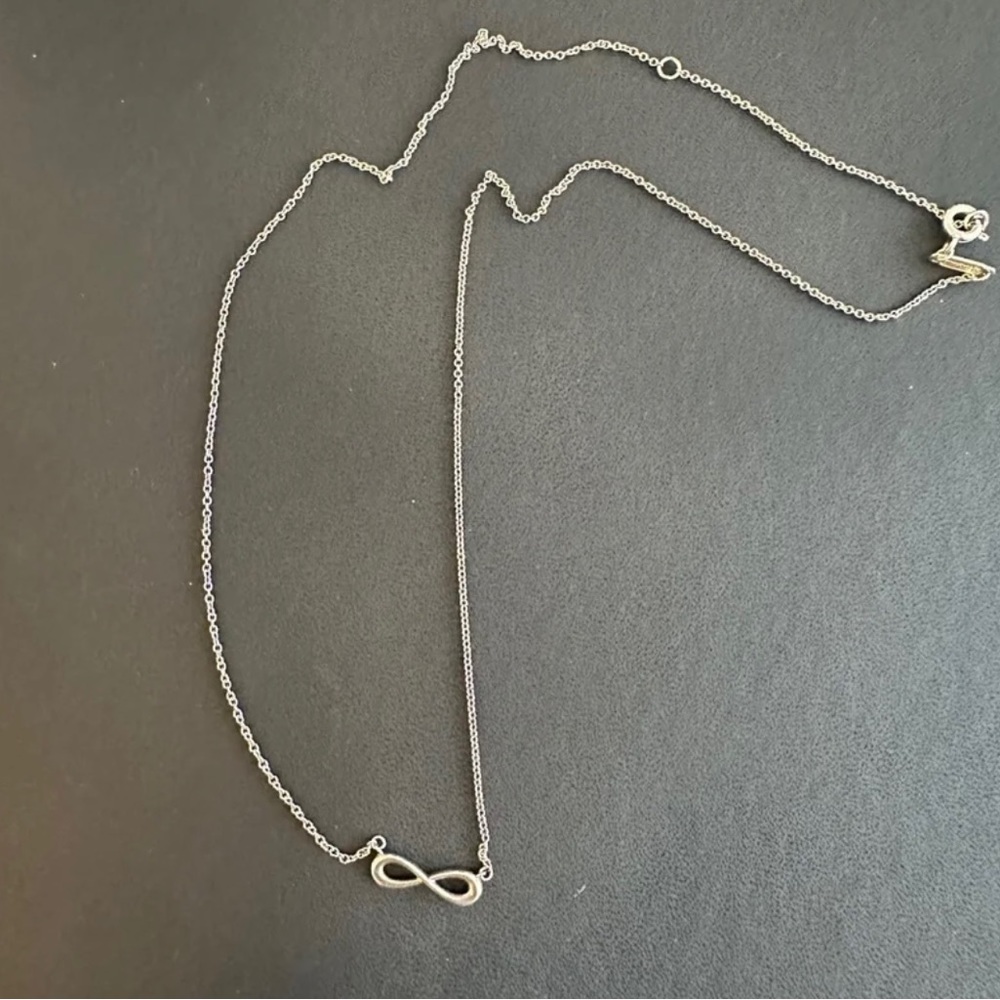 Tiffany and co Infinity ♾️ Necklace